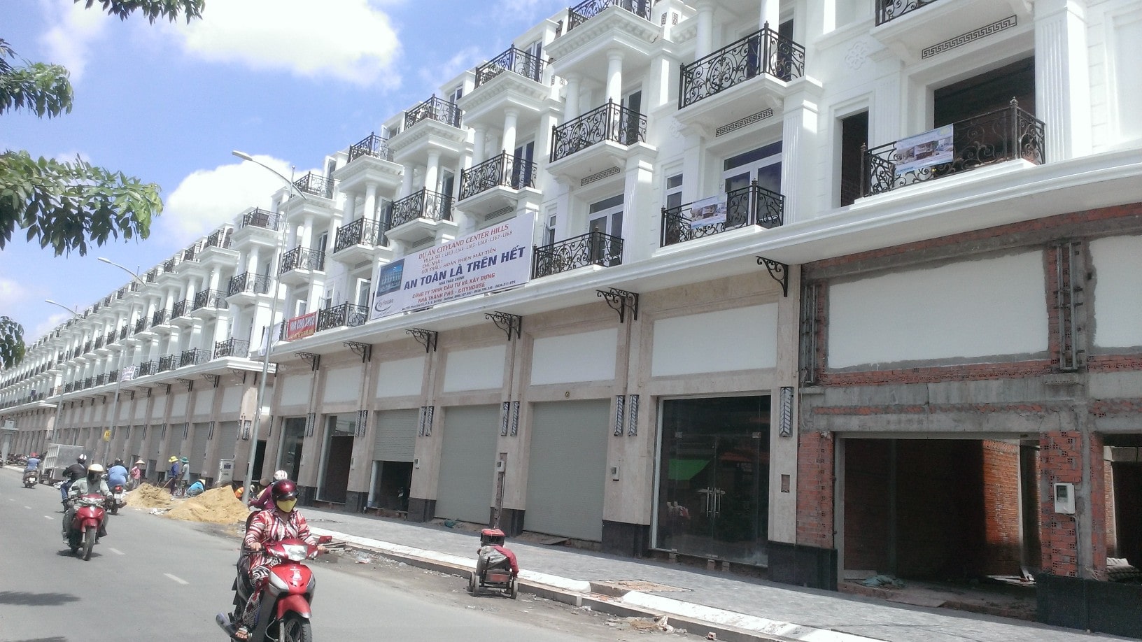 Dự báo những gam màu sáng - tối của thị trường bất động sản Tp.HCM năm 2019